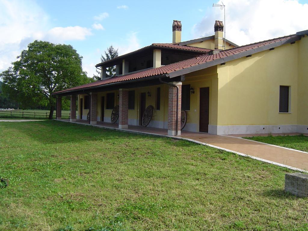 L' Antico Casale Villa Le Marmore Bagian luar foto