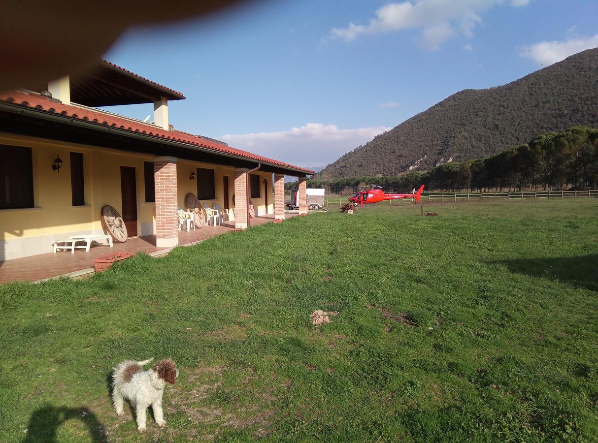 L' Antico Casale Villa Le Marmore Bagian luar foto